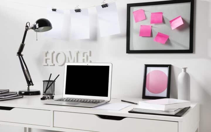 Rangement Bureau à Domicile : Garder un Poste de Travail qui Reste Net