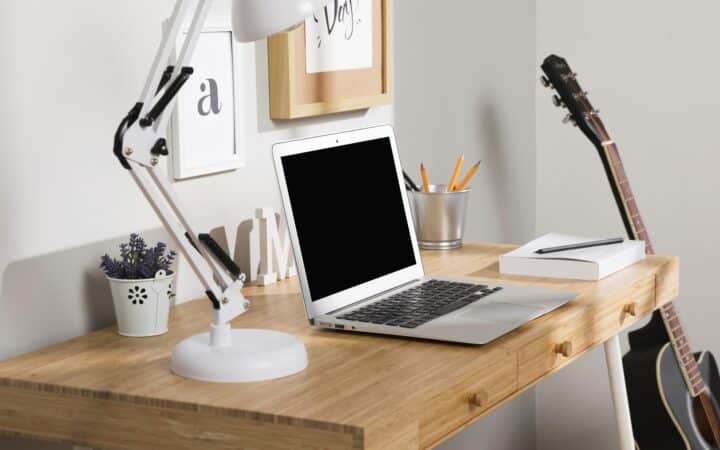 Small Desk Organization Ideas for a Desk Squeezed Into a Corner