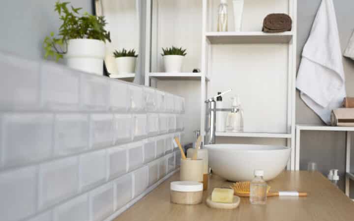 Small Bathroom Storage Ideas for Rooms With Almost No Cupboard Space