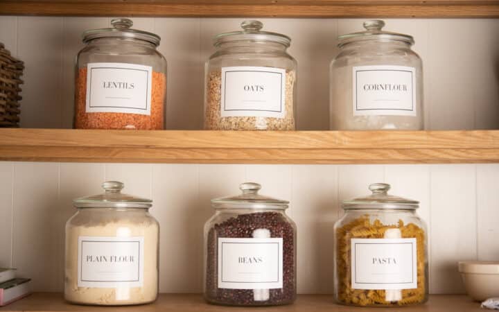 Rangement garde-manger : la méthode pour ne plus racheter en double