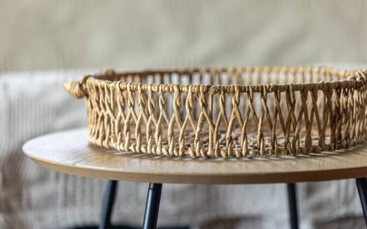 Rangement table basse : le meuble sous-exploité du salon